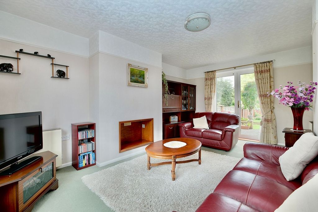 Property photo 2 of 17