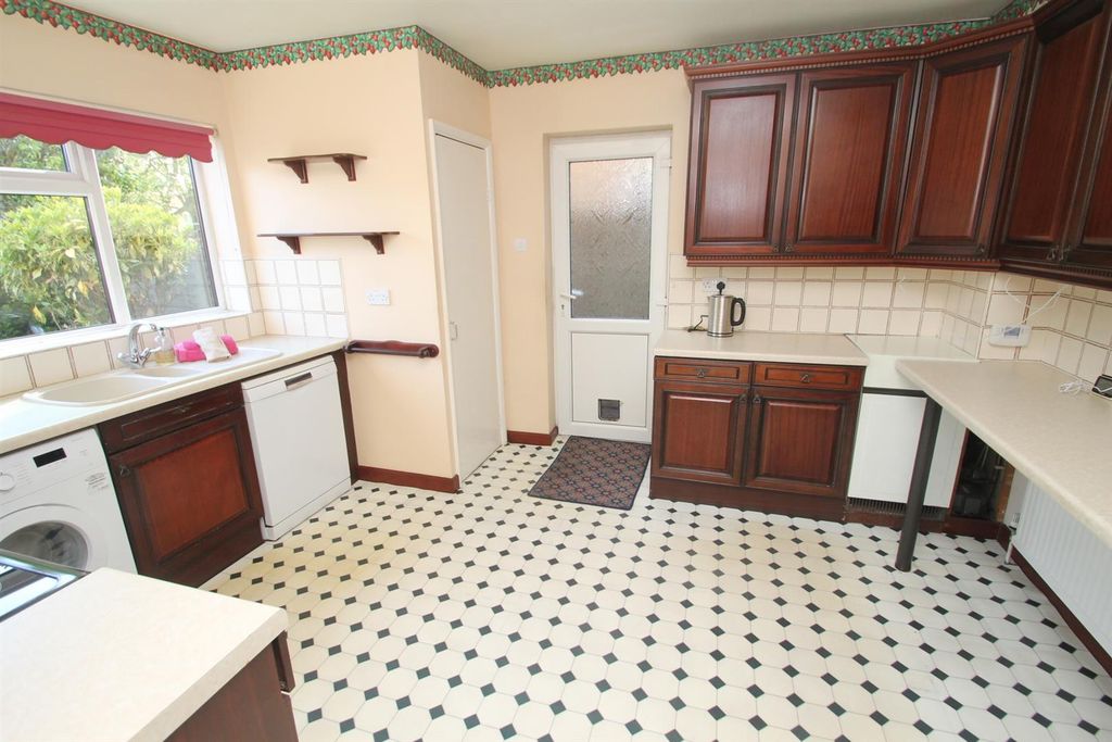 Property photo 3 of 12 Img_0013.Jpg