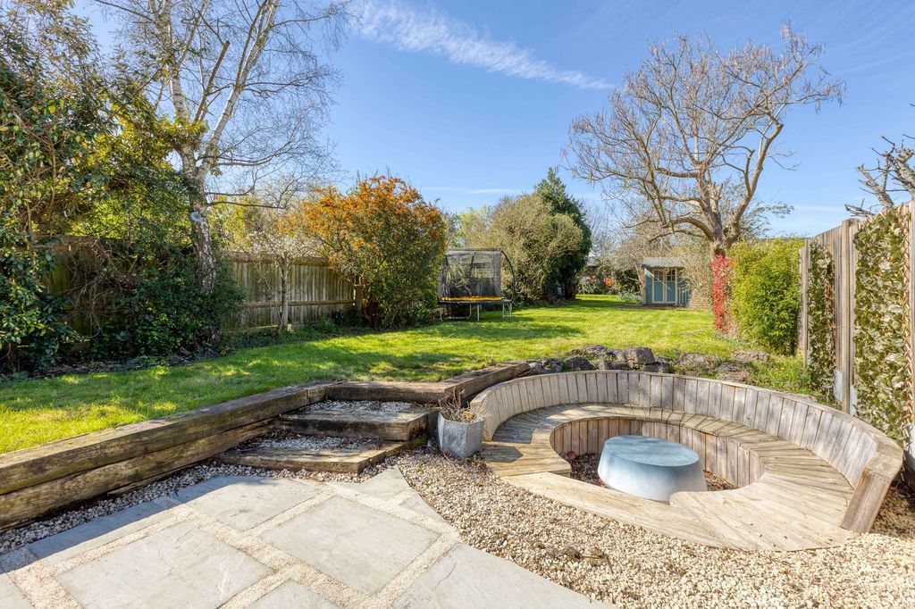 Property photo 3 of 23