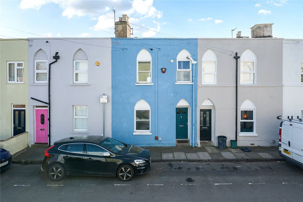 Property photo 2 of 21 Picture No. 18