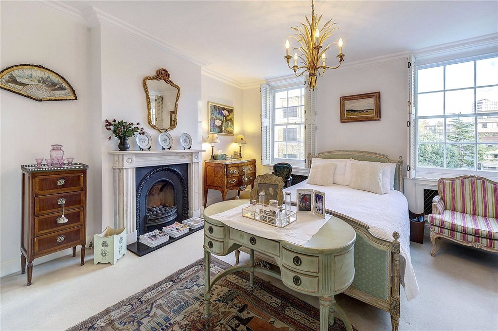 Property photo 3 of 13 Bedroom