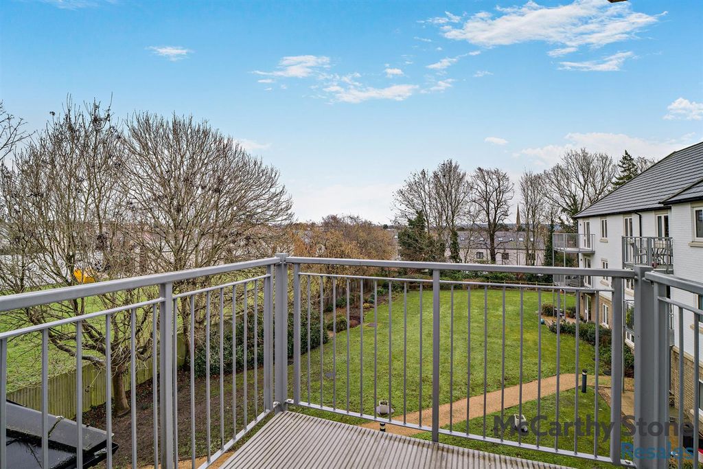 Property photo 2 of 18 Balcony