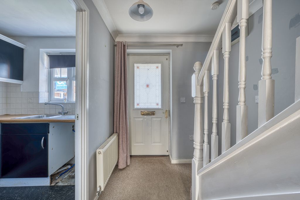Property photo 3 of 17 Entrance Hallway