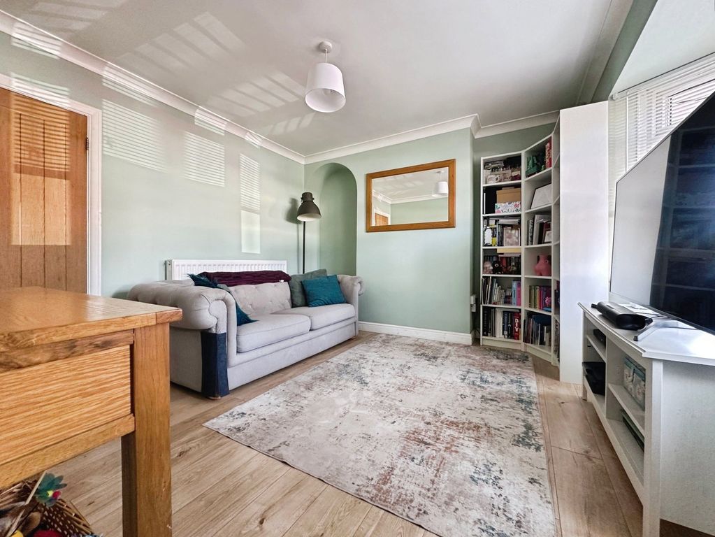 Property photo 3 of 16