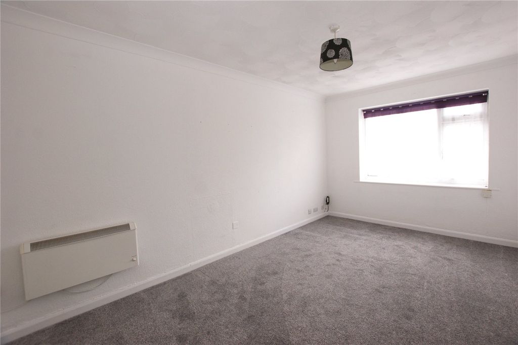 Property photo 3 of 8 Picture No. 15
