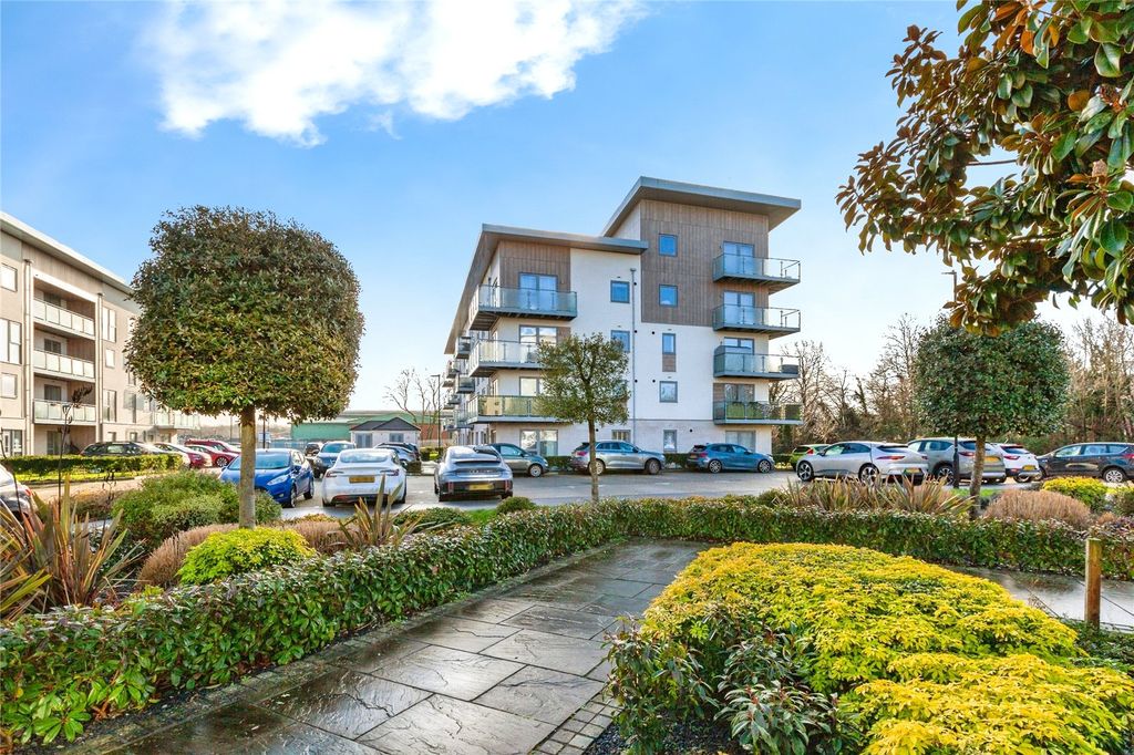 Property photo 1 of 13 External