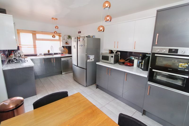 Property photo 2 of 17 Photo 8