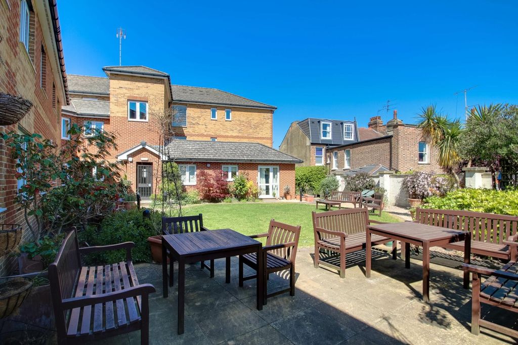 Property photo 1 of 18 Rear Garden