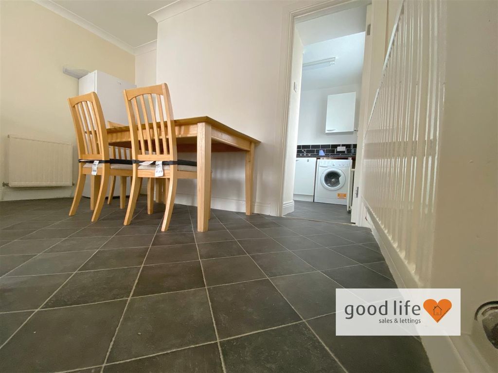 Property photo 3 of 15 Dining Area 1.Jpg