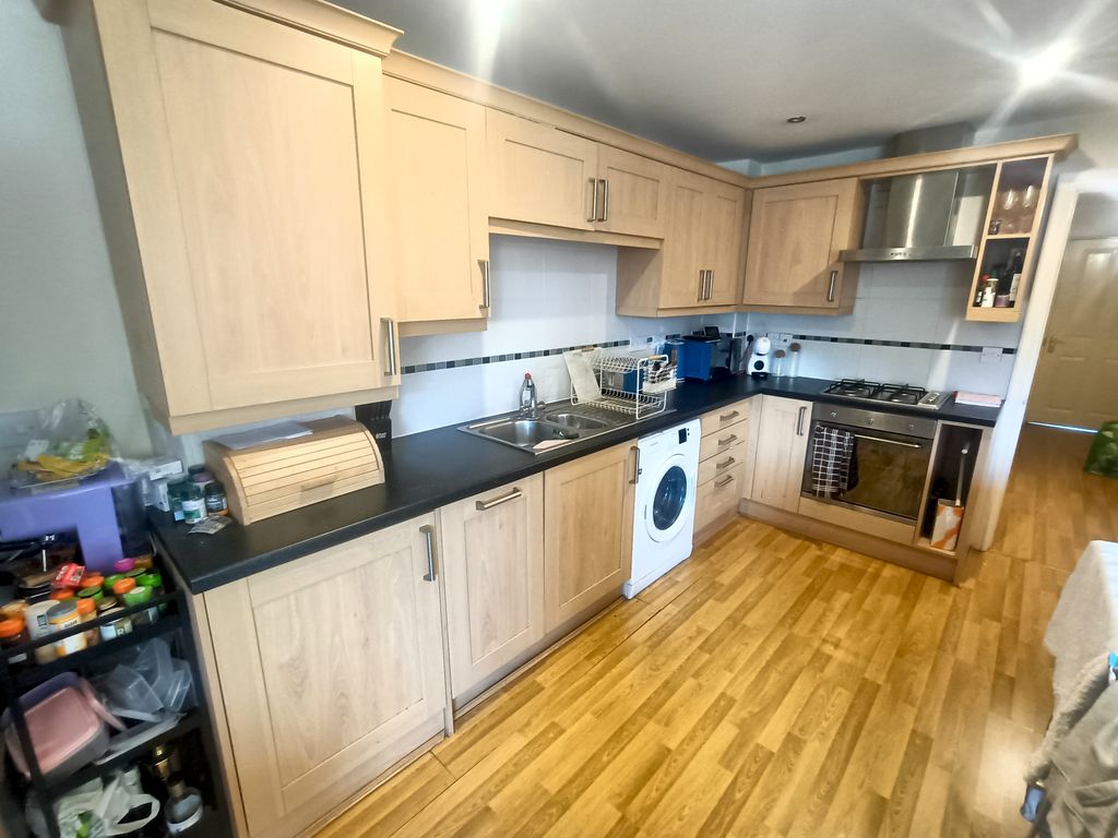 Property photo 2 of 6