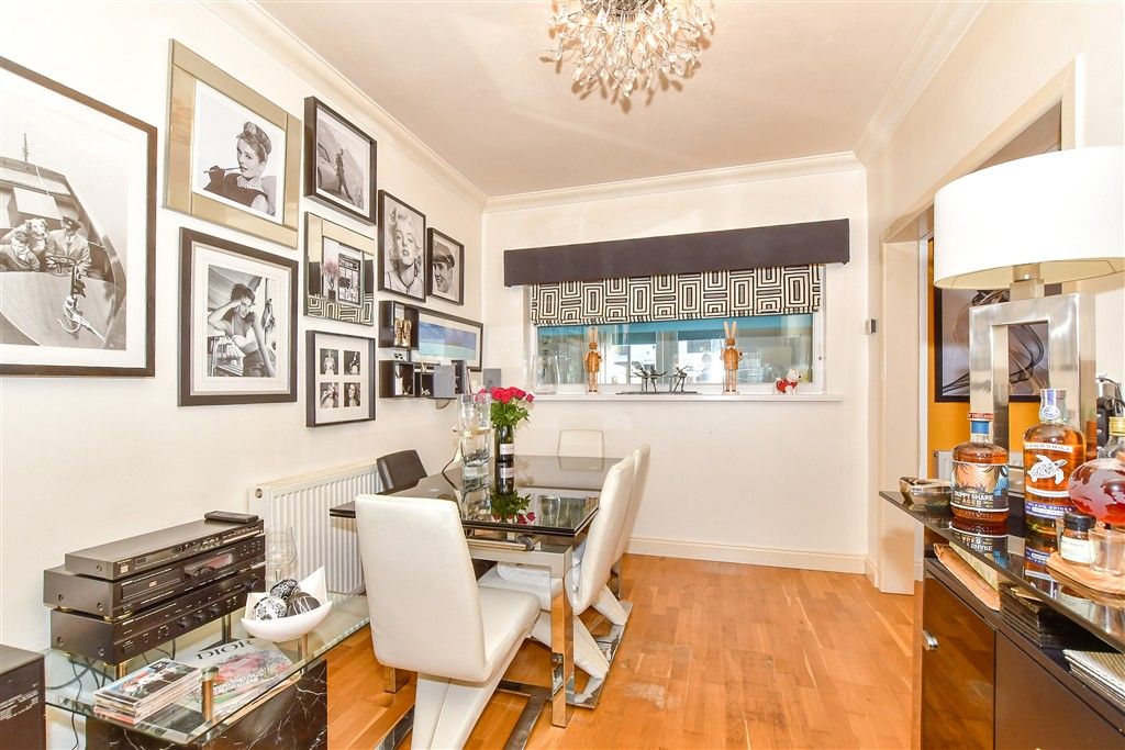 Property photo 2 of 14 Dining Area
