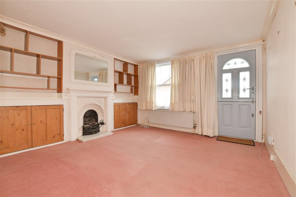 Property photo 2 of 9 Lounge
