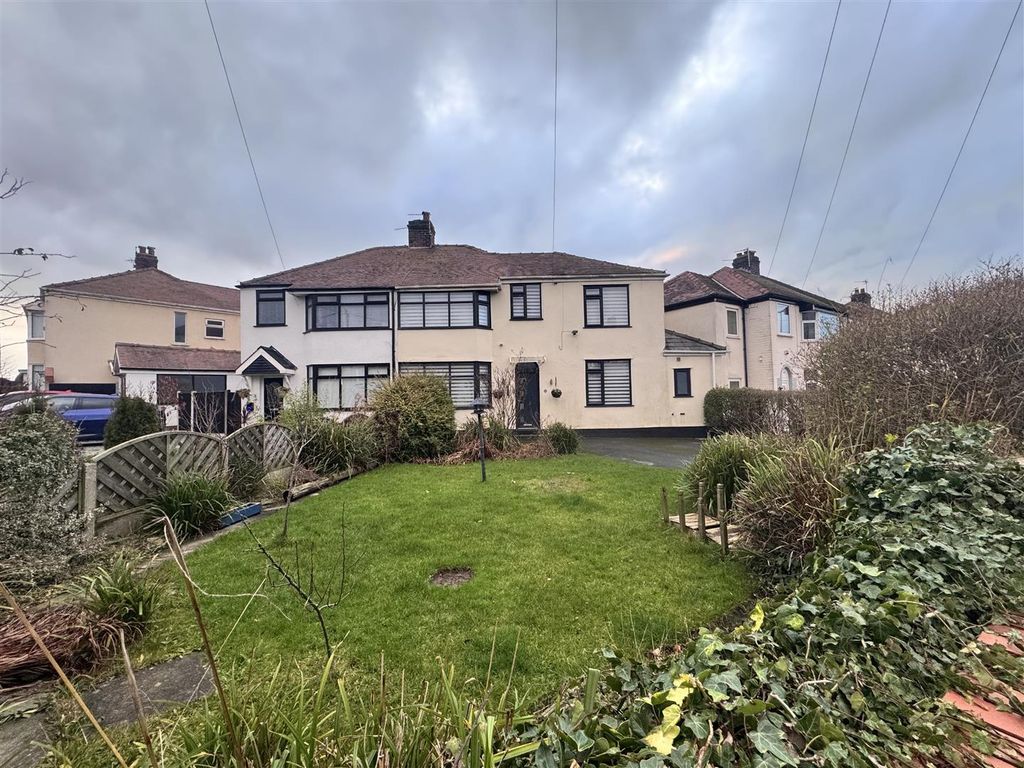 Property photo 1 of 20 External