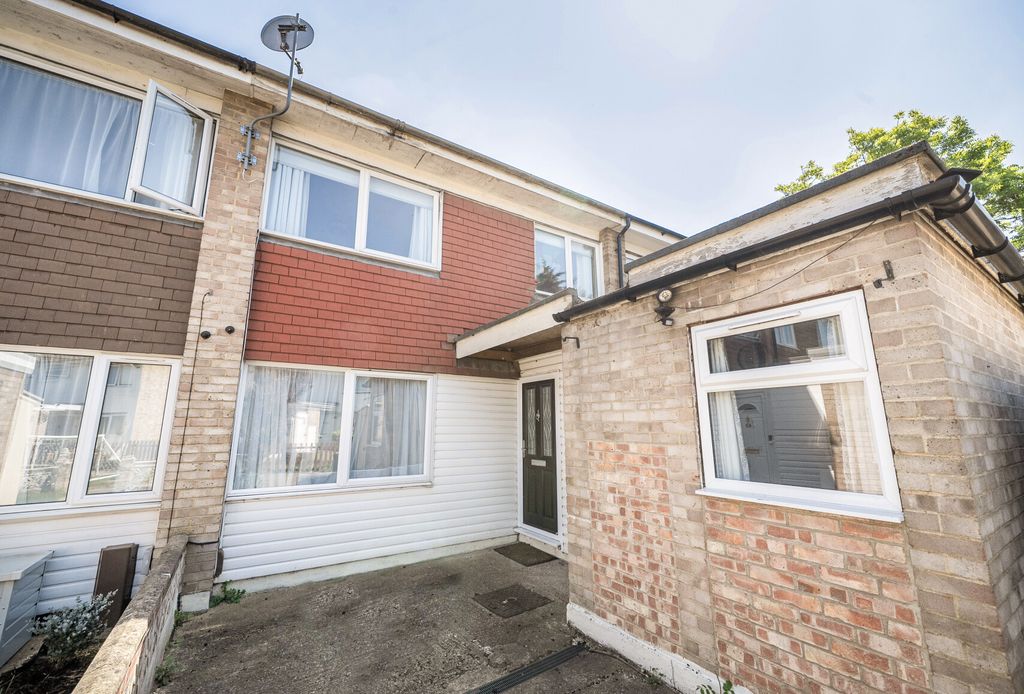 Property photo 1 of 20 Front Aspect