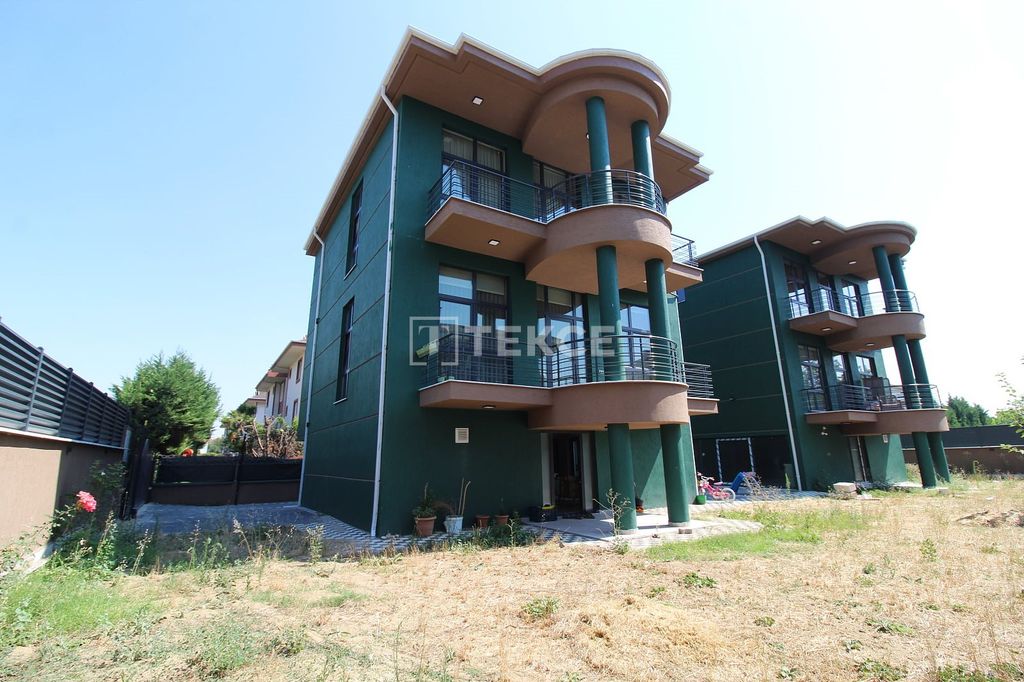 Property photo 2 of 39
