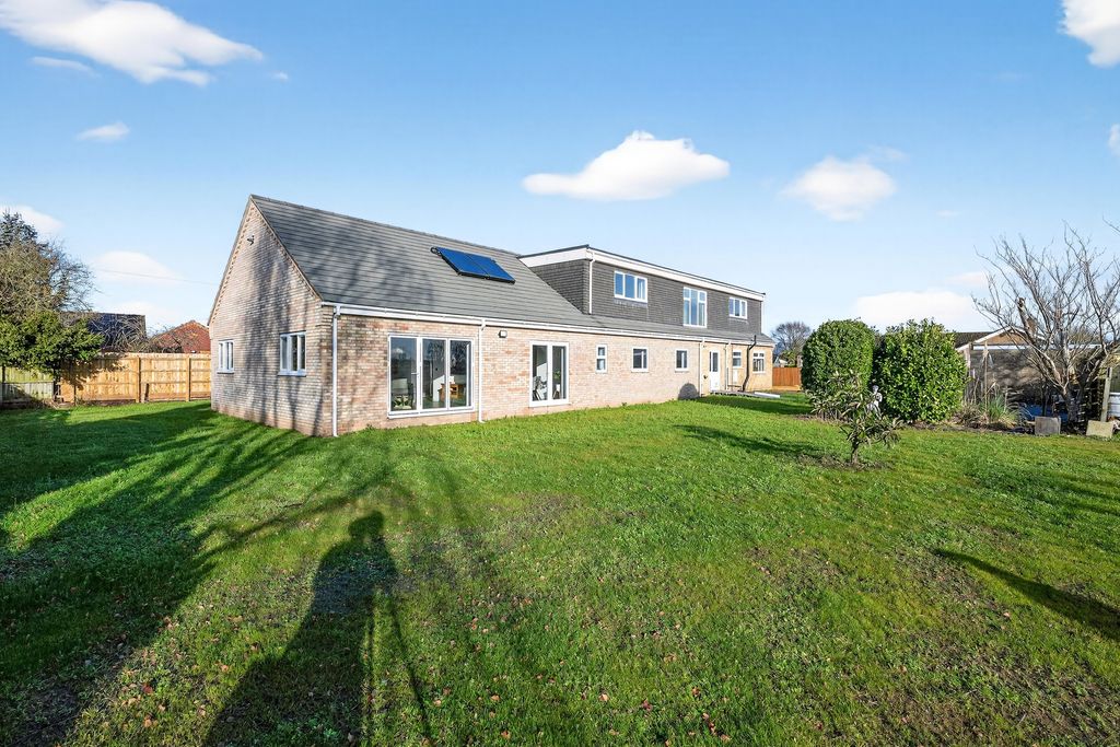 Property photo 1 of 26