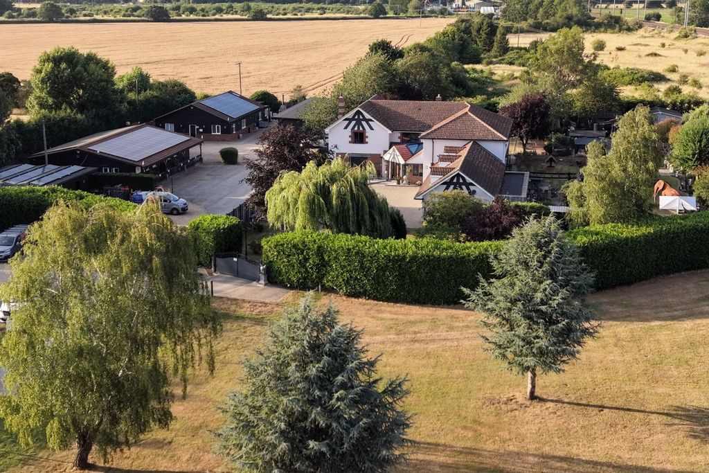 Property photo 2 of 46