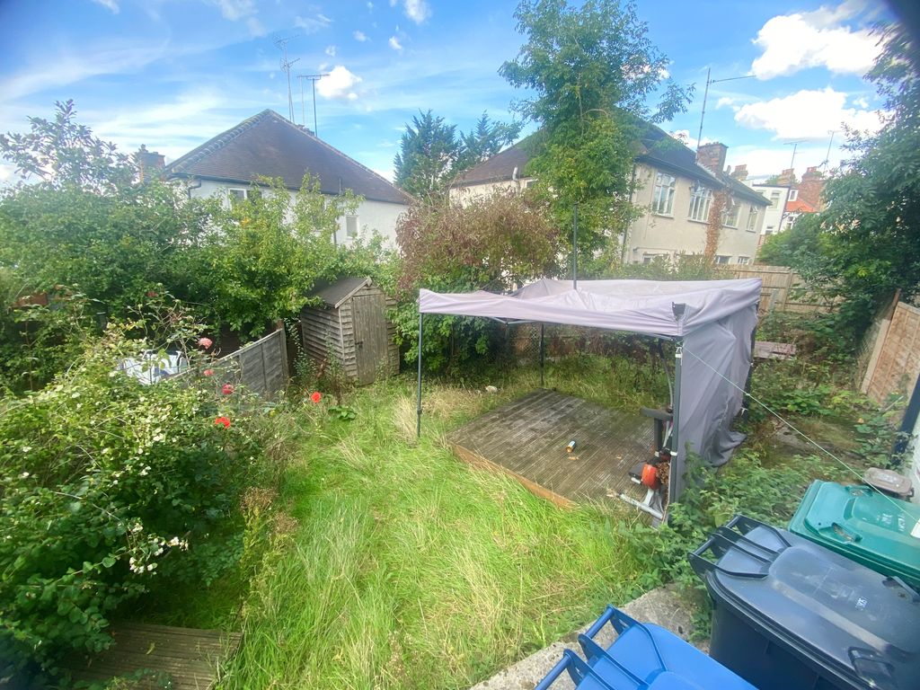 Property photo 2 of 6