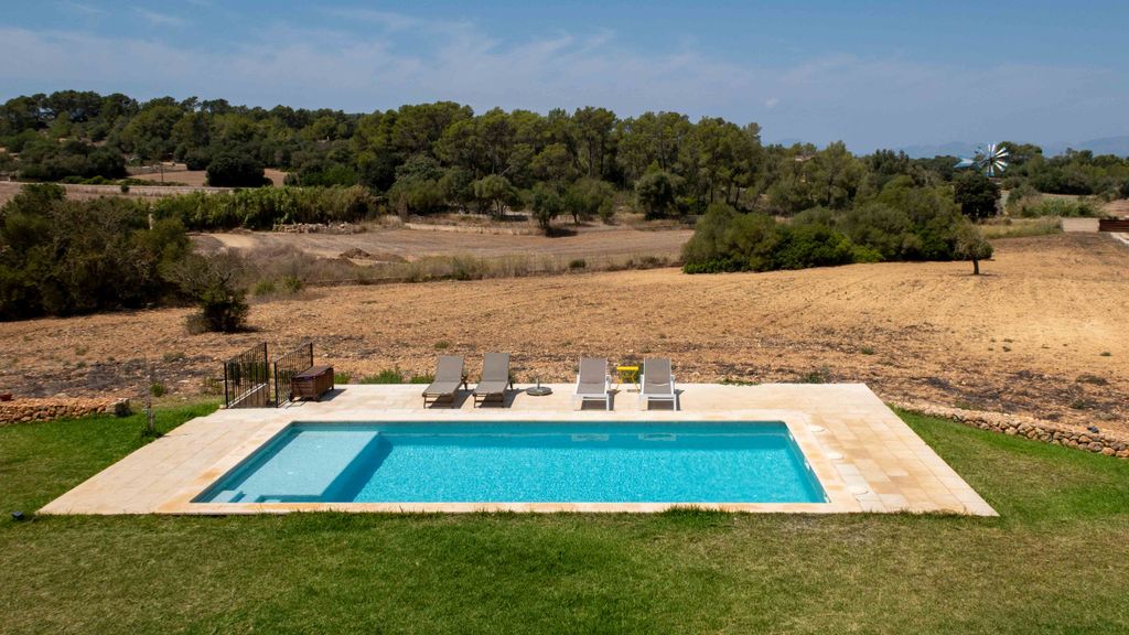 Property photo 2 of 29 02.Jpg