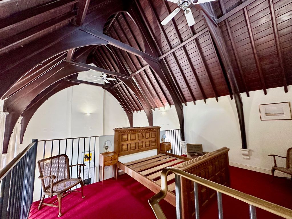 Property photo 3 of 13 Bedroom