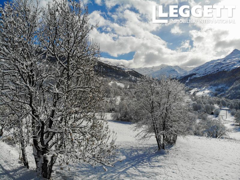 Property photo 2 of 10