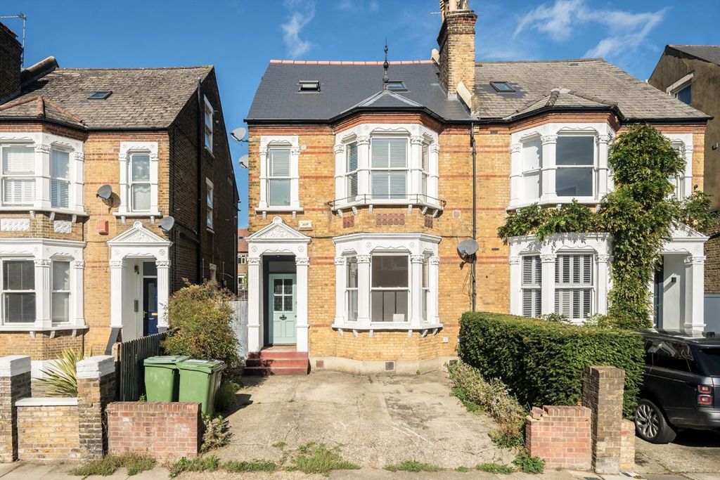 Property photo 1 of 7