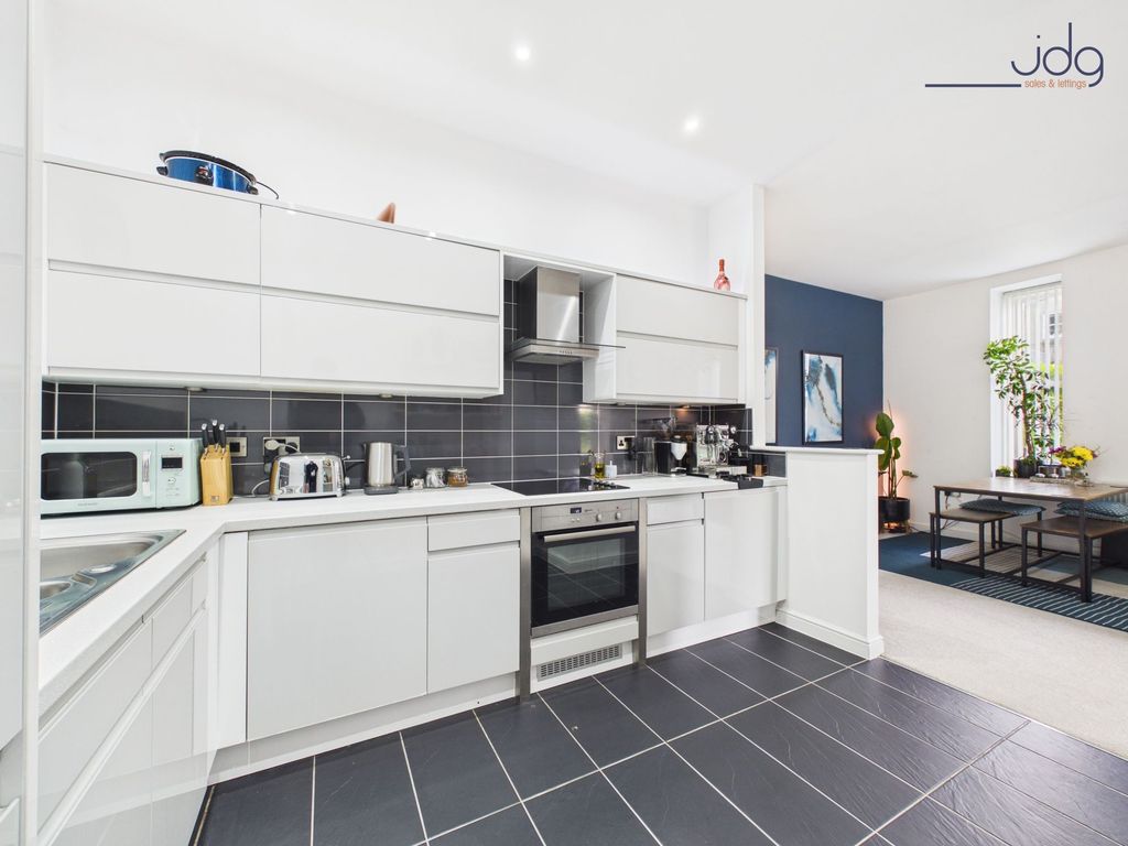 Property photo 2 of 15 Kitchen