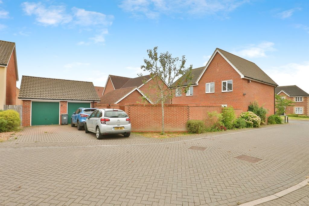 Property photo 2 of 16