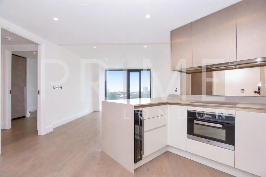 Property photo 3 of 23 Fp15.Jpg