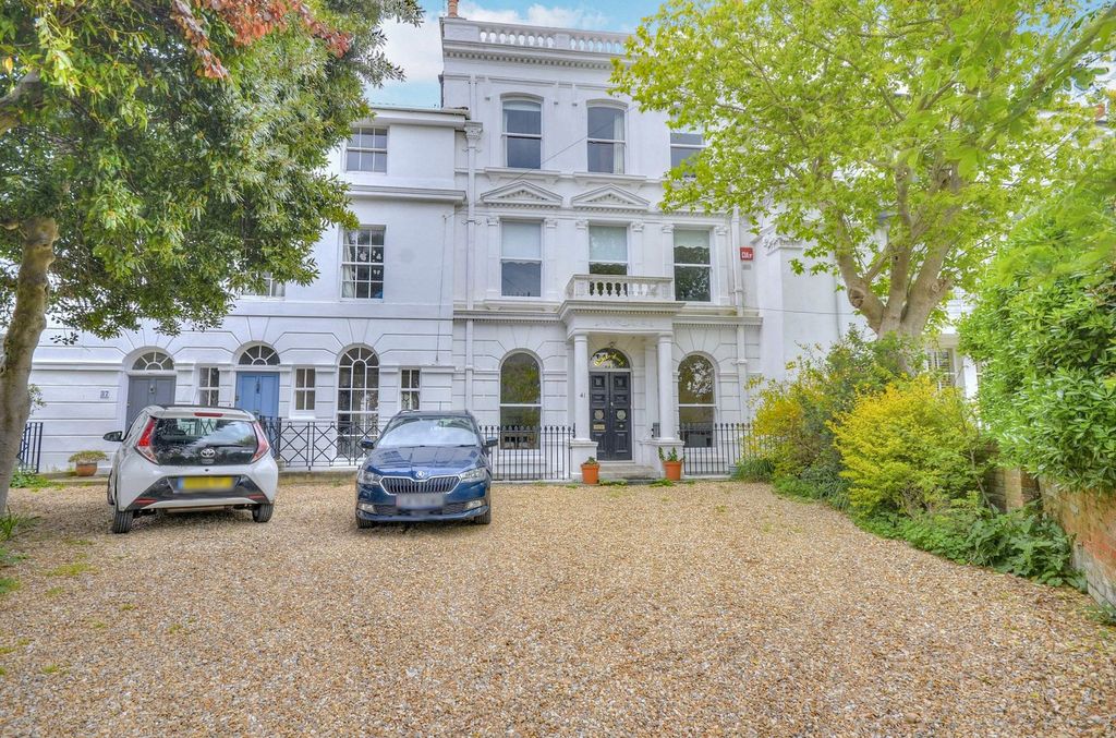 Property photo 1 of 35