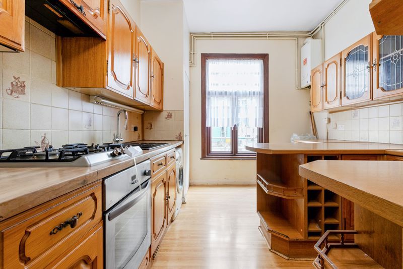 Property photo 3 of 12 Photo 5