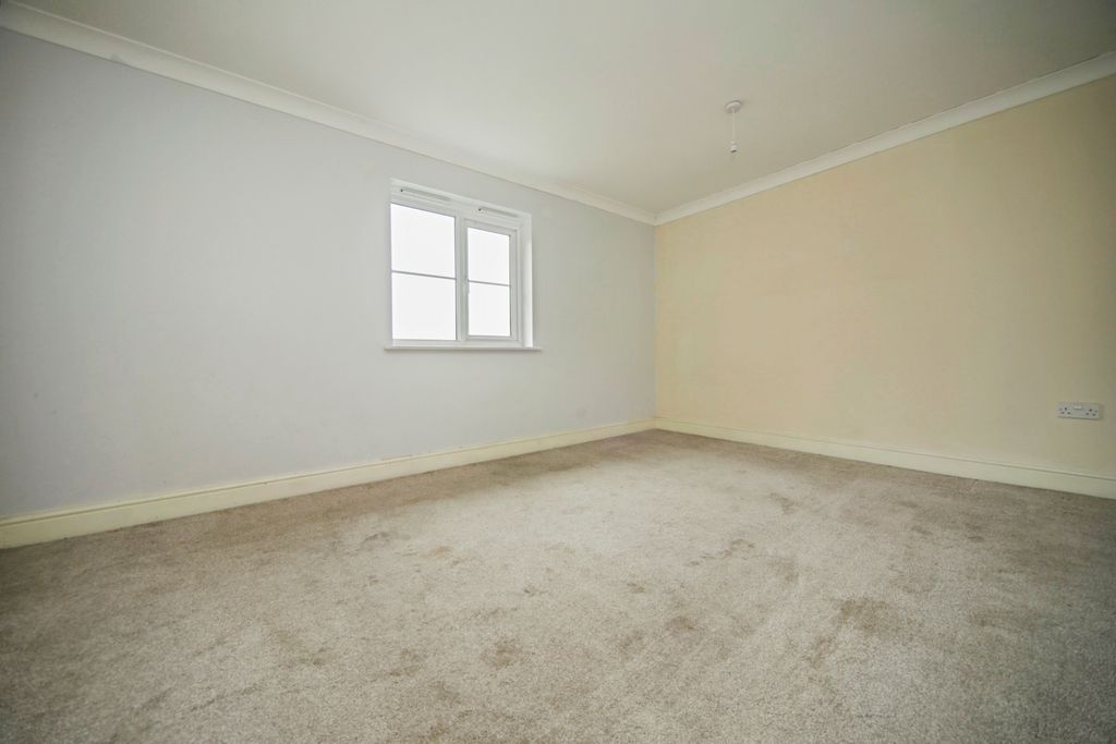 Property photo 3 of 20 Pbox-Img.Jpg