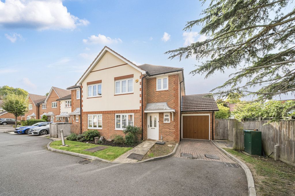 Property photo 1 of 20 1358698-1-68d3B3F...