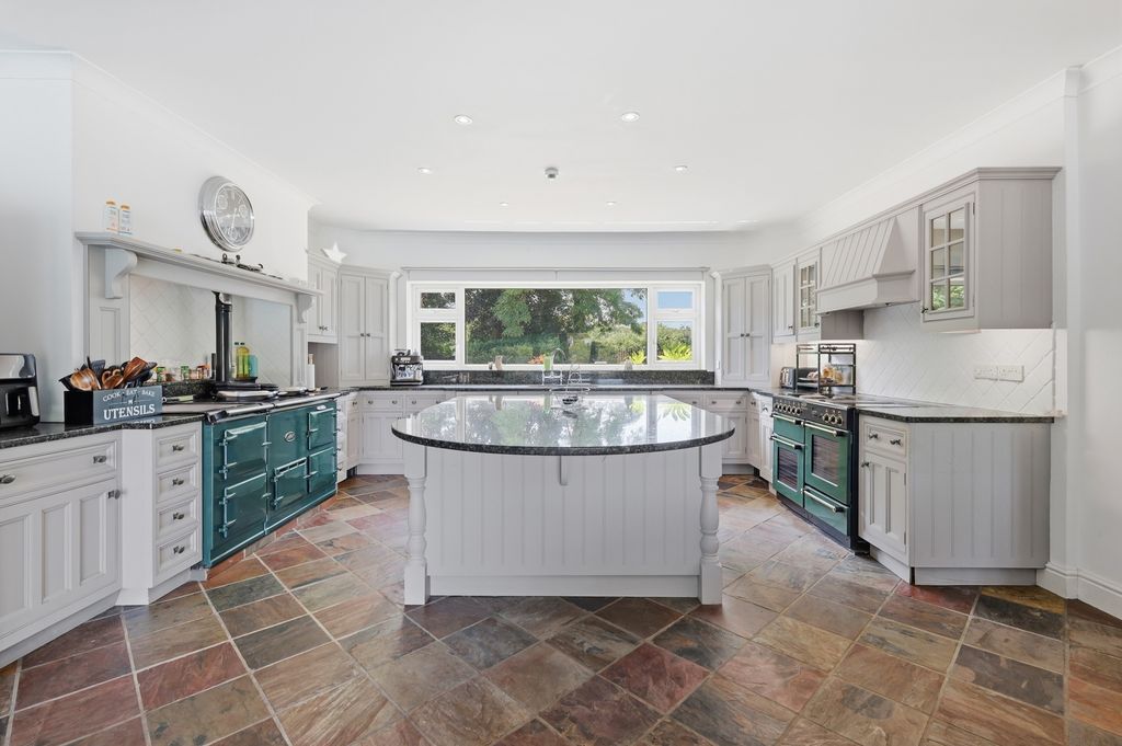 Property photo 2 of 45 016_Img_2985