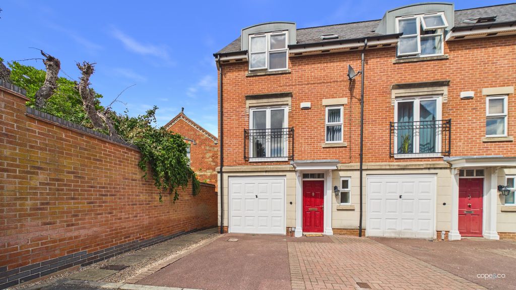 Property photo 1 of 16 2844102