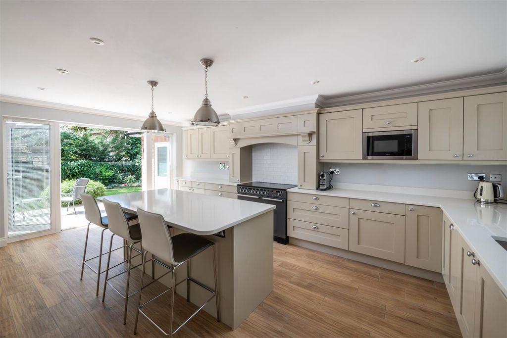 Property photo 3 of 27 1 Edward Place Internals-26.Jpg
