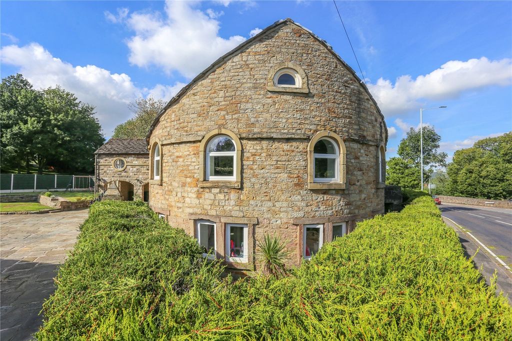 Property photo 2 of 34 Picture No. 12