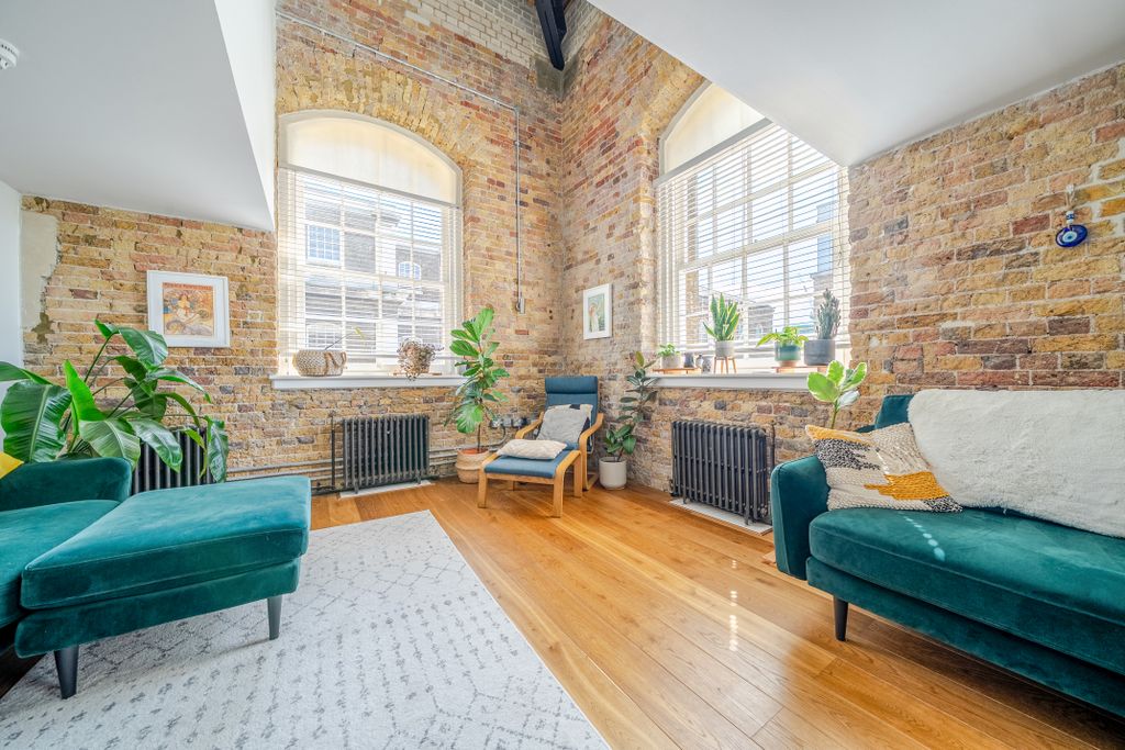 Property photo 1 of 15 1324491-10-686Fd842A6659