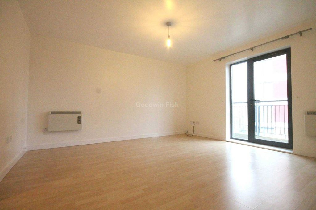 Property photo 2 of 8