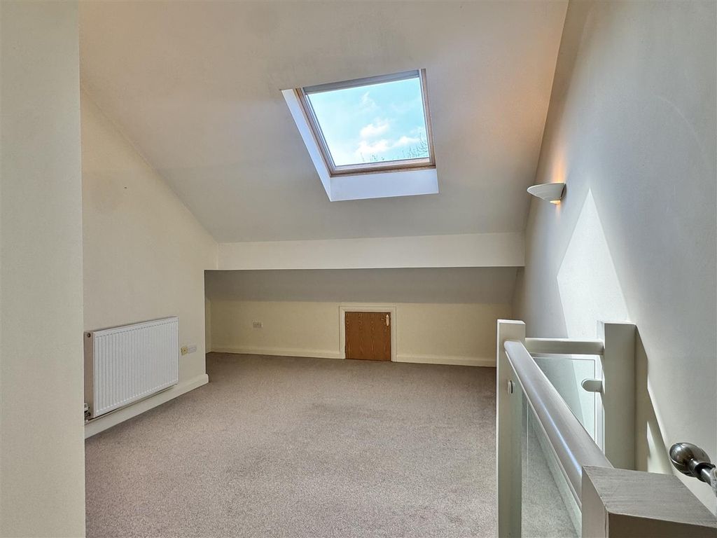 Additional image 9 of 2 bed flat for saleShrewsbury Street, Glossop SK13