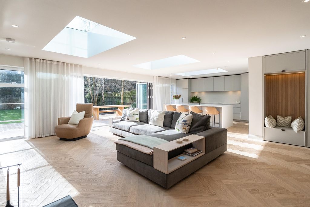 Property photo 2 of 29 Image