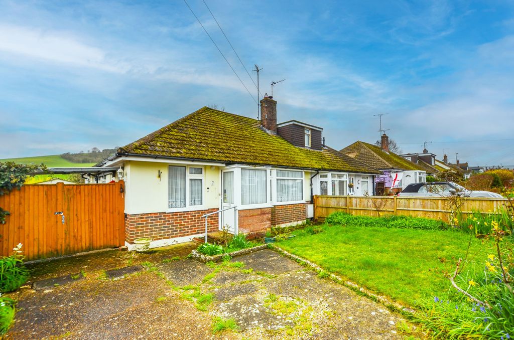 Property photo 2 of 23