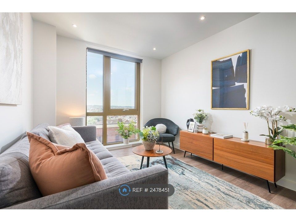 Property photo 1 of 16 Living Space