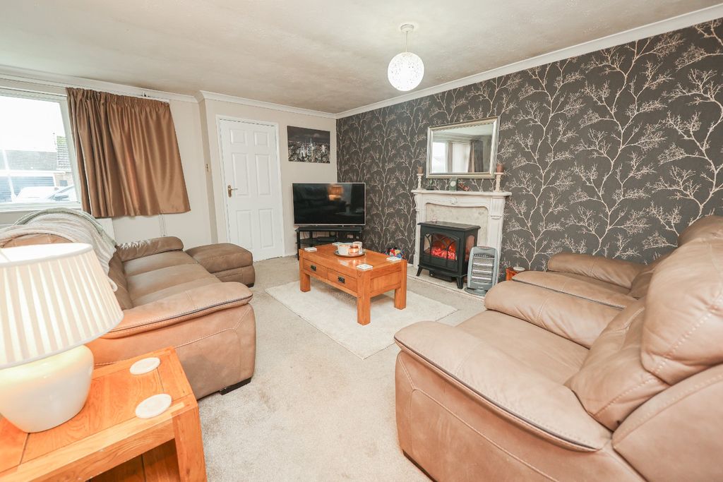 Property photo 2 of 24 4806181