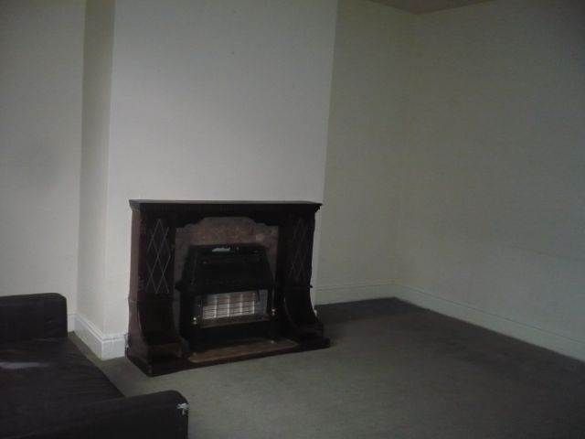 Property photo 2 of 5 Living Room