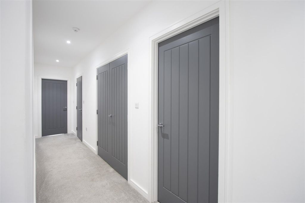 Additional image 10 of 1 bed flat for saleKnightsbridge Court, West Bars, Chesterfield S40