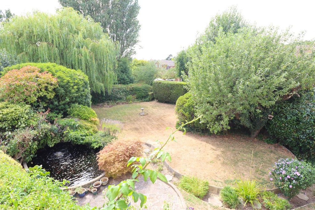 Property photo 2 of 26