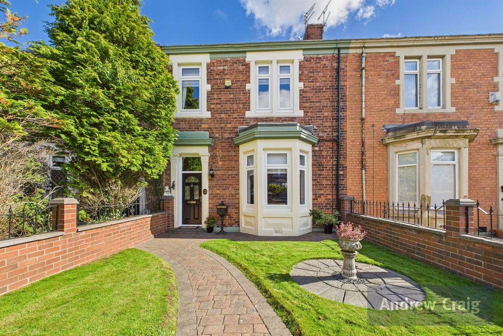 Property photo 1 of 20 (Main)