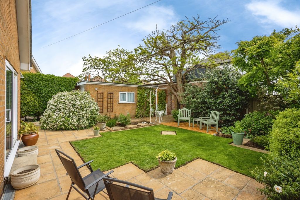 Property photo 1 of 18 Pbox-Img.Jpg