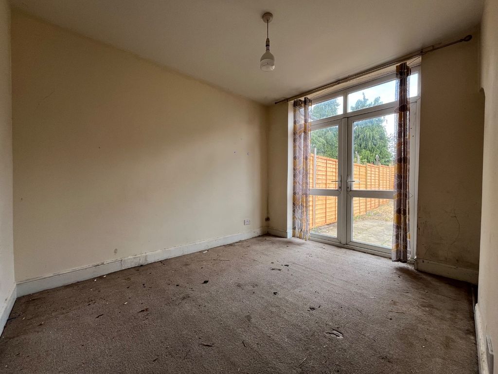 Property photo 3 of 9 5142893